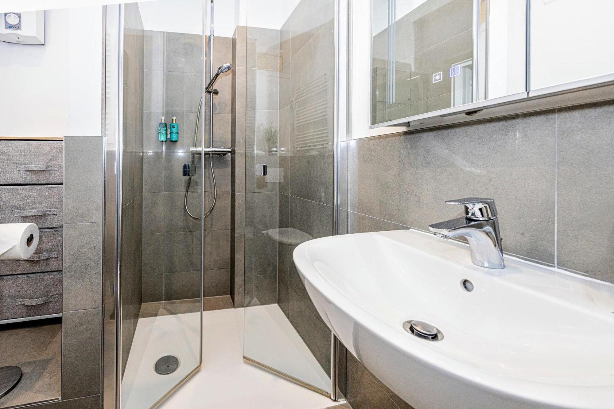 Have-A-Nice-Stay - Nahe Bahnhof - 20 Minuten Nach Hamburg - Trotzdem Ruhig Gelegen - 6 Minuten Zu Fuss Ins Zentrum Ahrensburg - Modern Eingerichtet 외부 사진